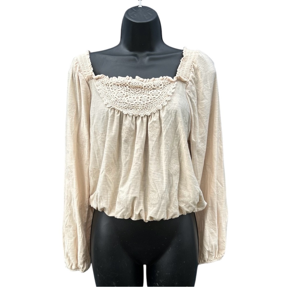NWT | ALYA | Francesca’s | Crop Top